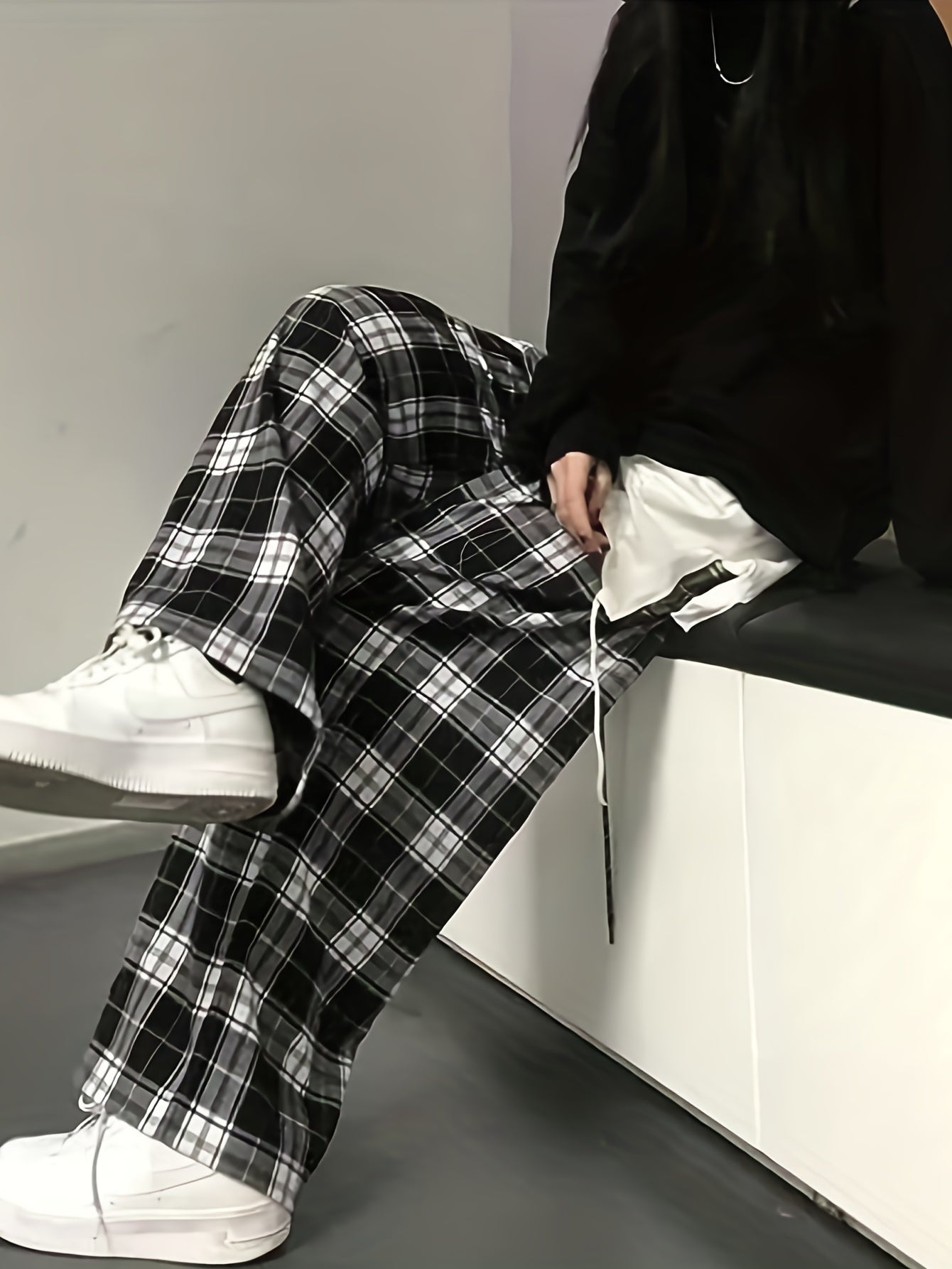 Stylish Plaid Drawstring Pants - Comfortable Loose Fit for Spring & Fall - Adjustable Waist, Versatile Womens Clothing