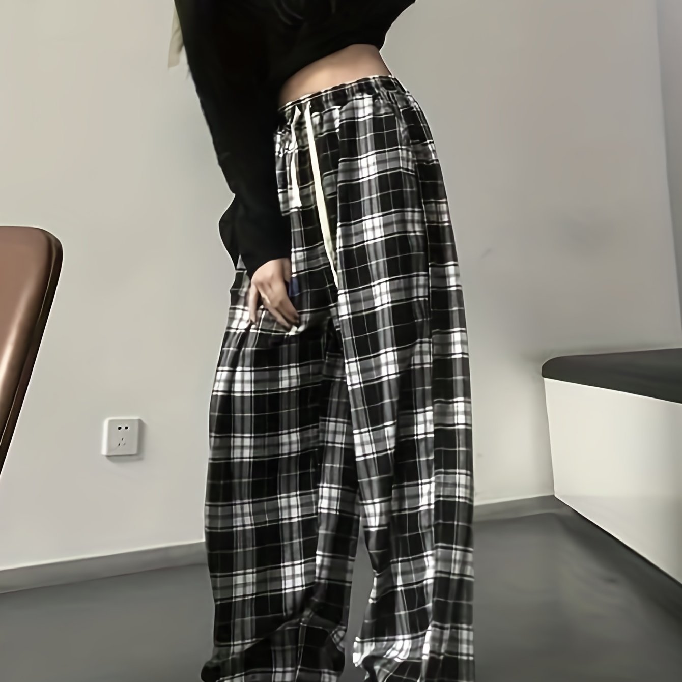 Stylish Plaid Drawstring Pants - Comfortable Loose Fit for Spring & Fall - Adjustable Waist, Versatile Womens Clothing